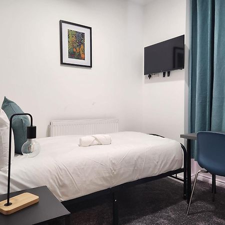 The Court House Hotel Bolton Bagian luar foto