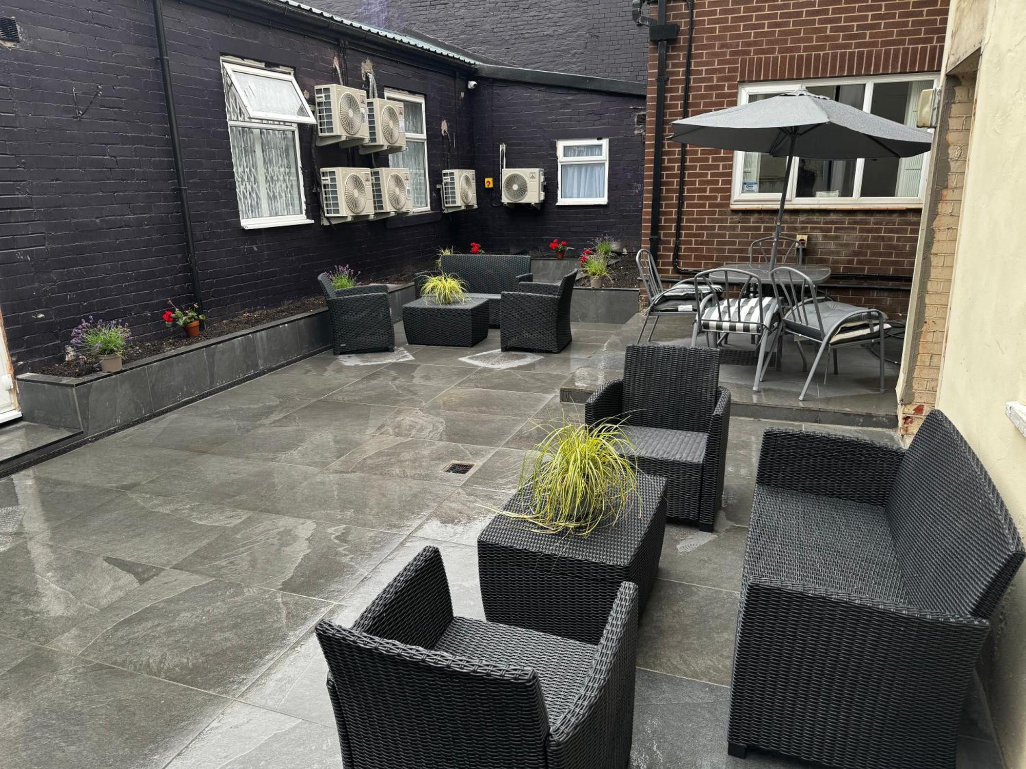 The Court House Hotel Bolton Bagian luar foto